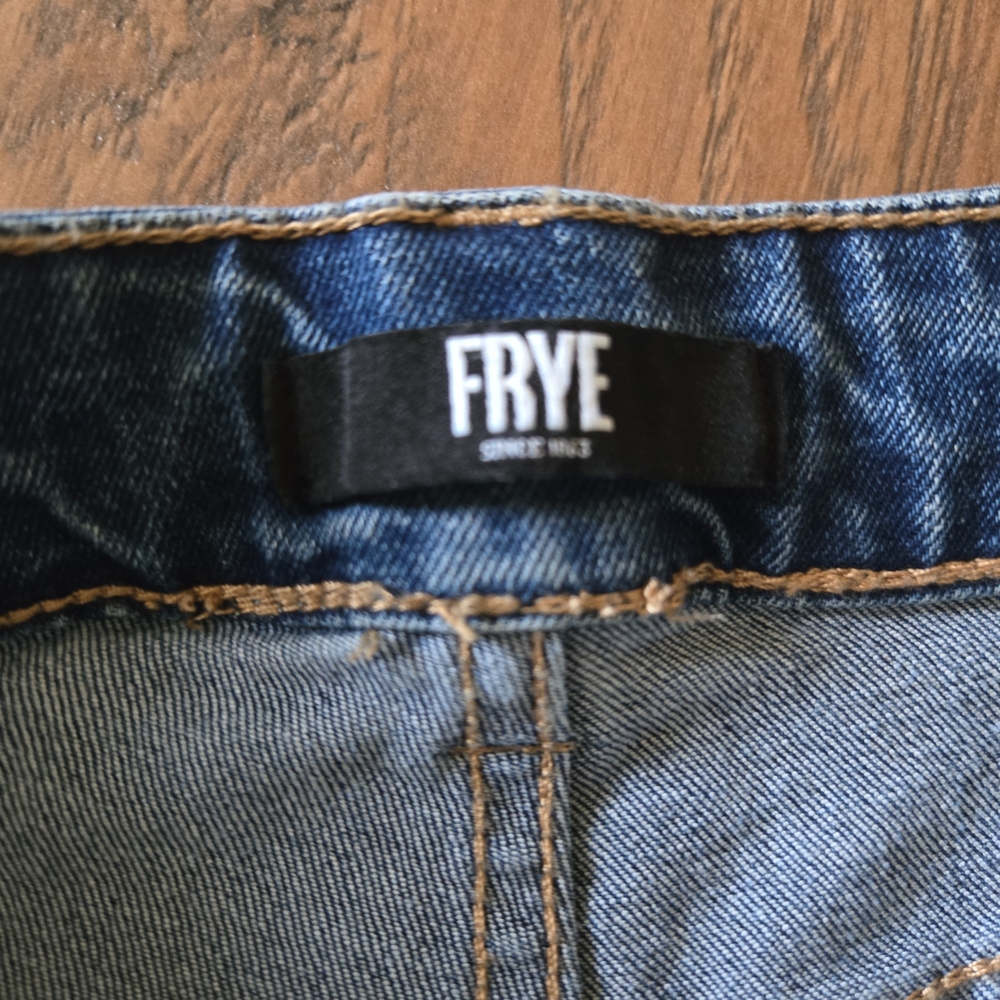Womens Frye Straight Leg Jeans Size 4 In Perfert Condition And So Comfy - Picture 3 of 4